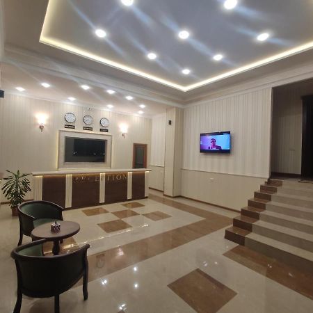Khrchit Hotel Martuni Kültér fotó